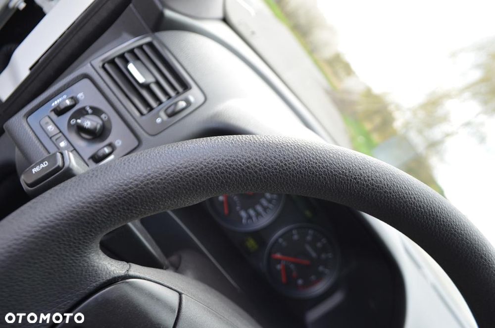 Volvo S40 1.6 Sport - 27