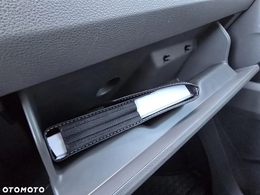 Volkswagen TRANSPORTER T6.1 - 22