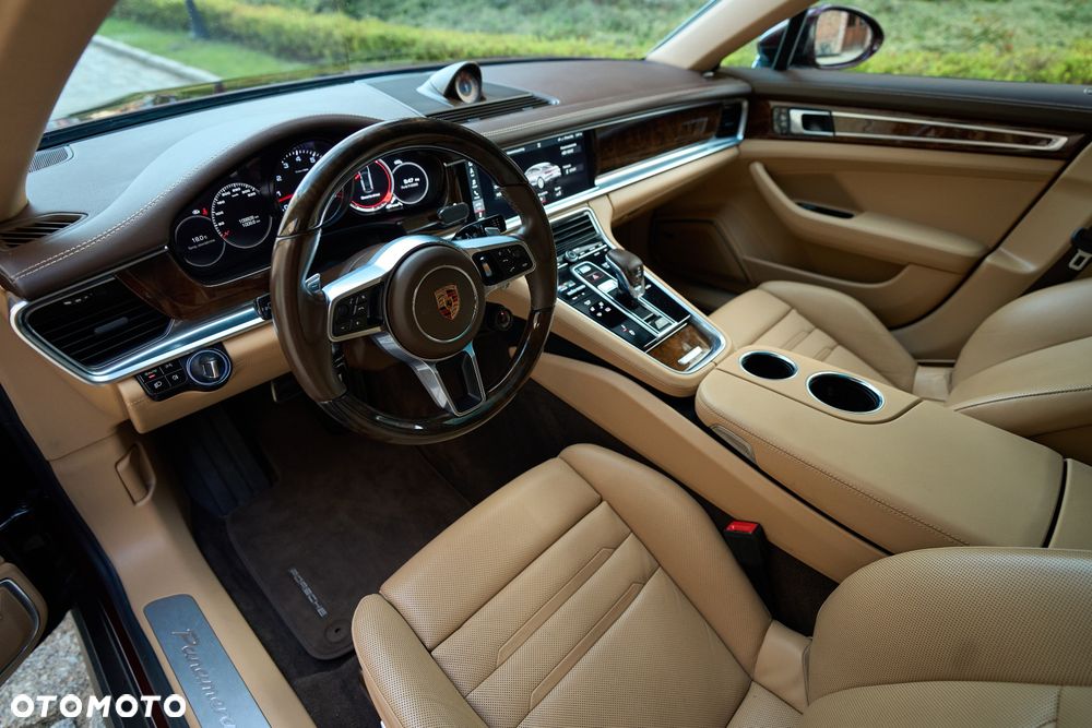 Porsche Panamera 4S - 20