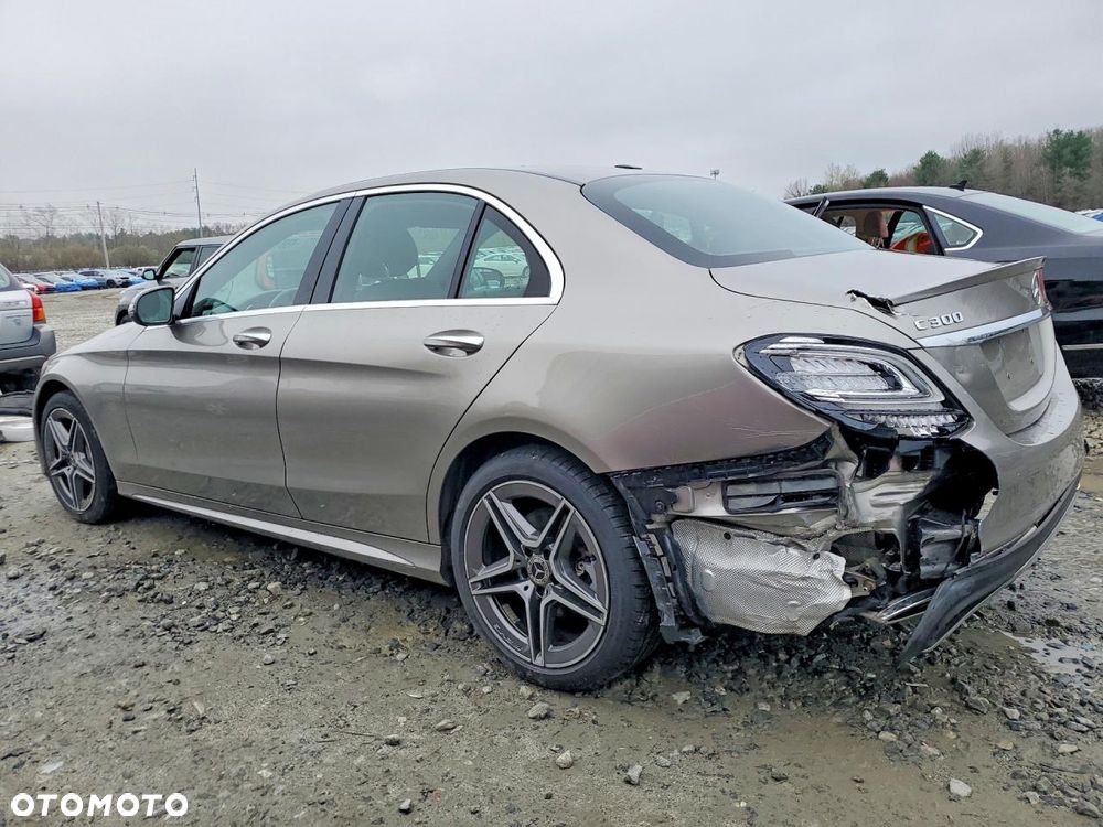 Mercedes-Benz Klasa C 300 4Matic 9G-TRONIC AMG Line - 5