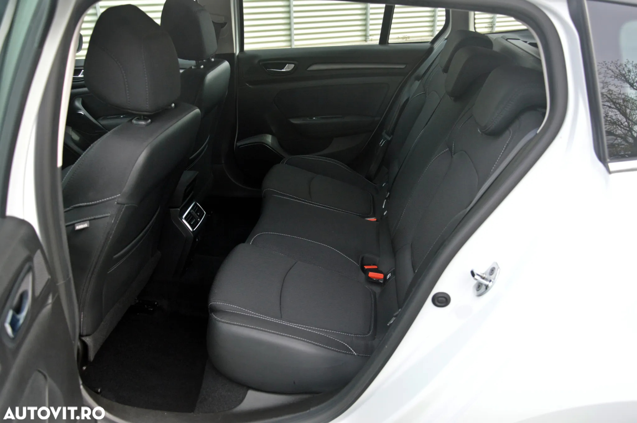 Renault Megane BLUE dCi 115 EDC BUSINESS EDITION - 7