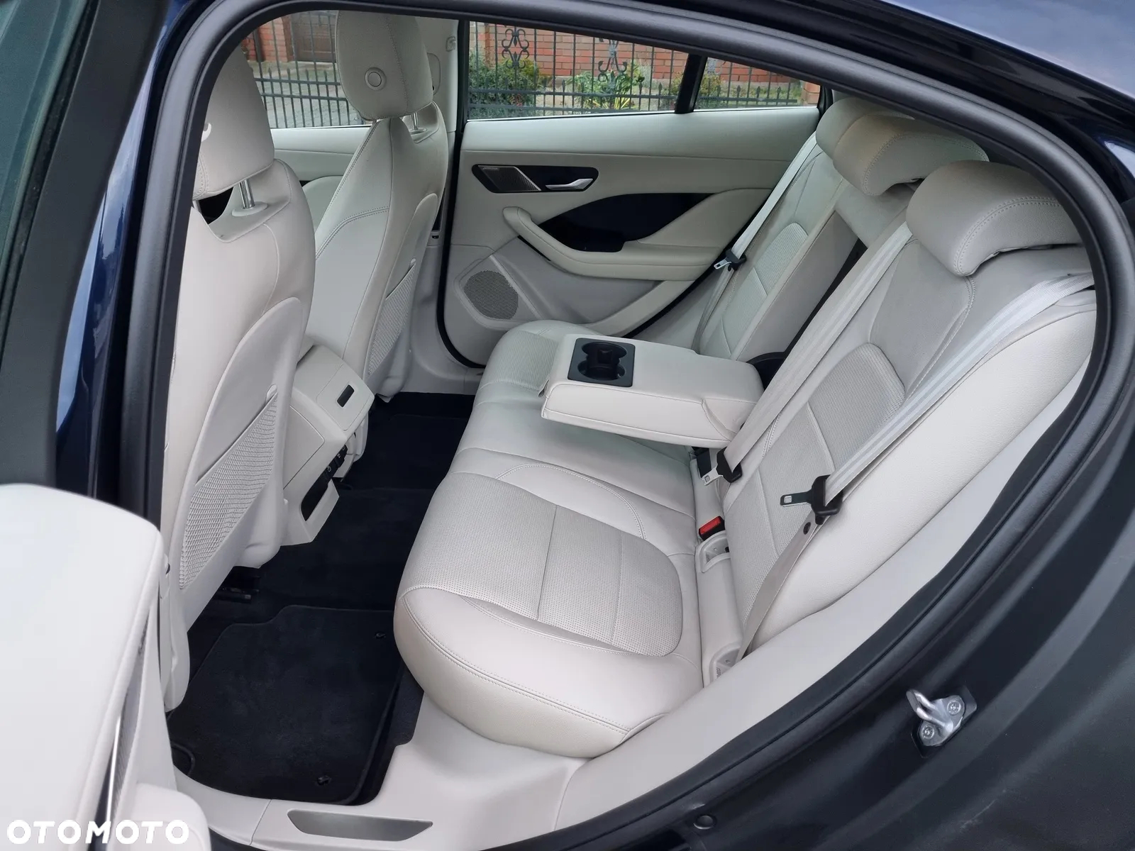 Jaguar I-Pace EV400 AWD S - 32