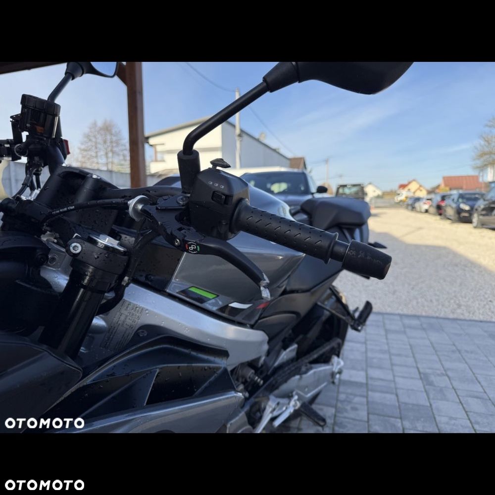 Aprilia Tuono - 10