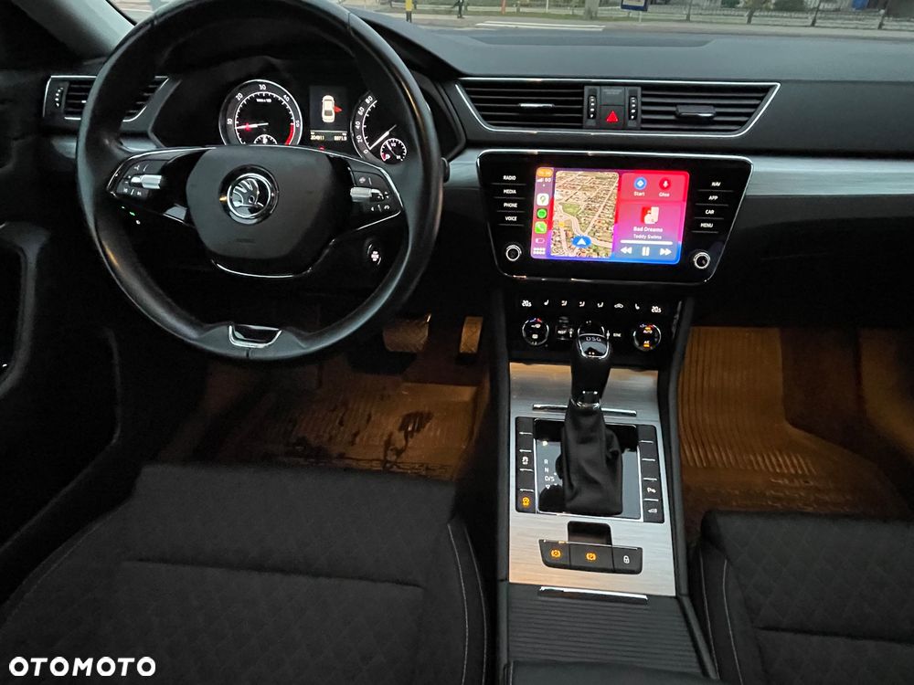 Skoda Superb 2.0 TDI SCR Ambition DSG - 14