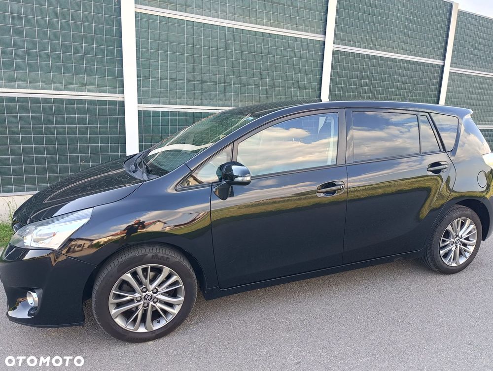 Toyota Verso 1.6 Premium - 9