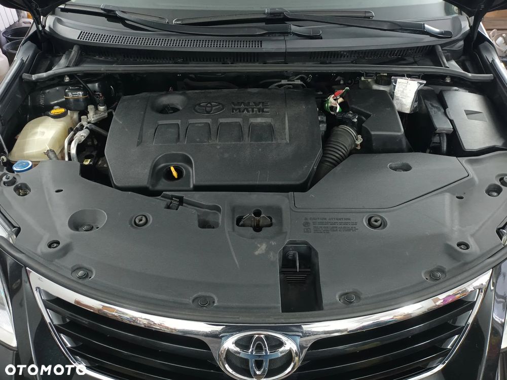 Toyota Avensis 1.8 Premium EU5 - 25