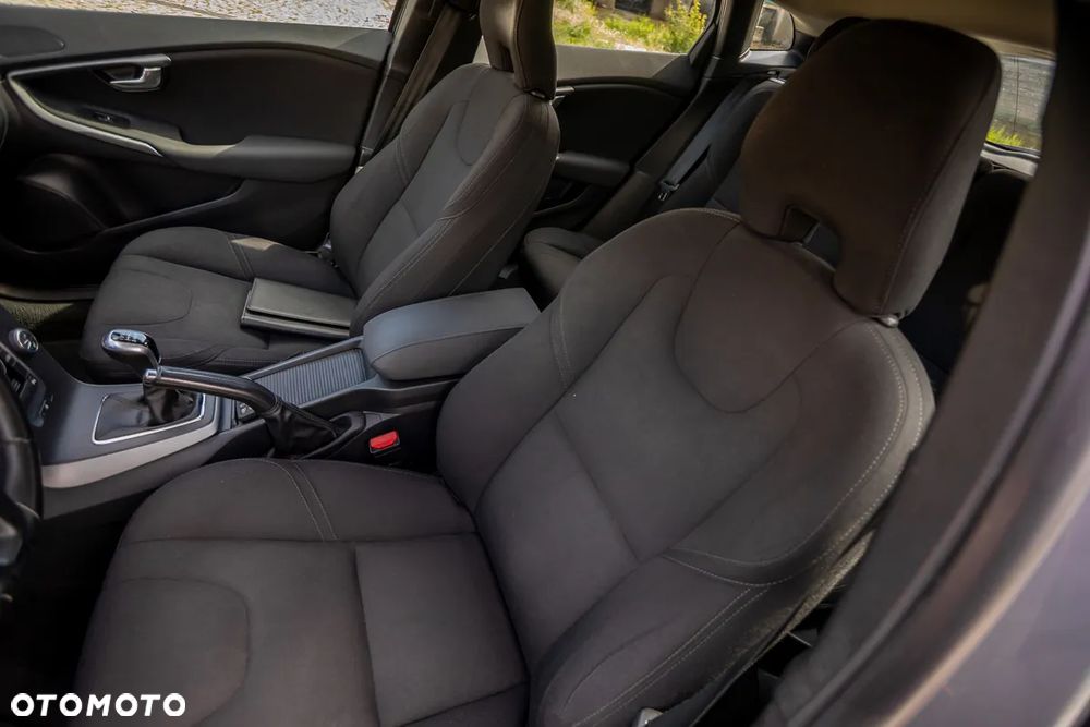 Volvo V40 - 22