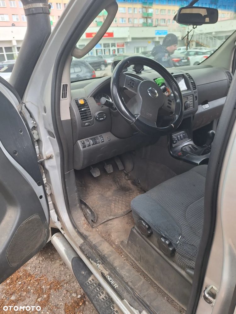 Nissan Pathfinder 2.5 DCi Comfort / XE - 4