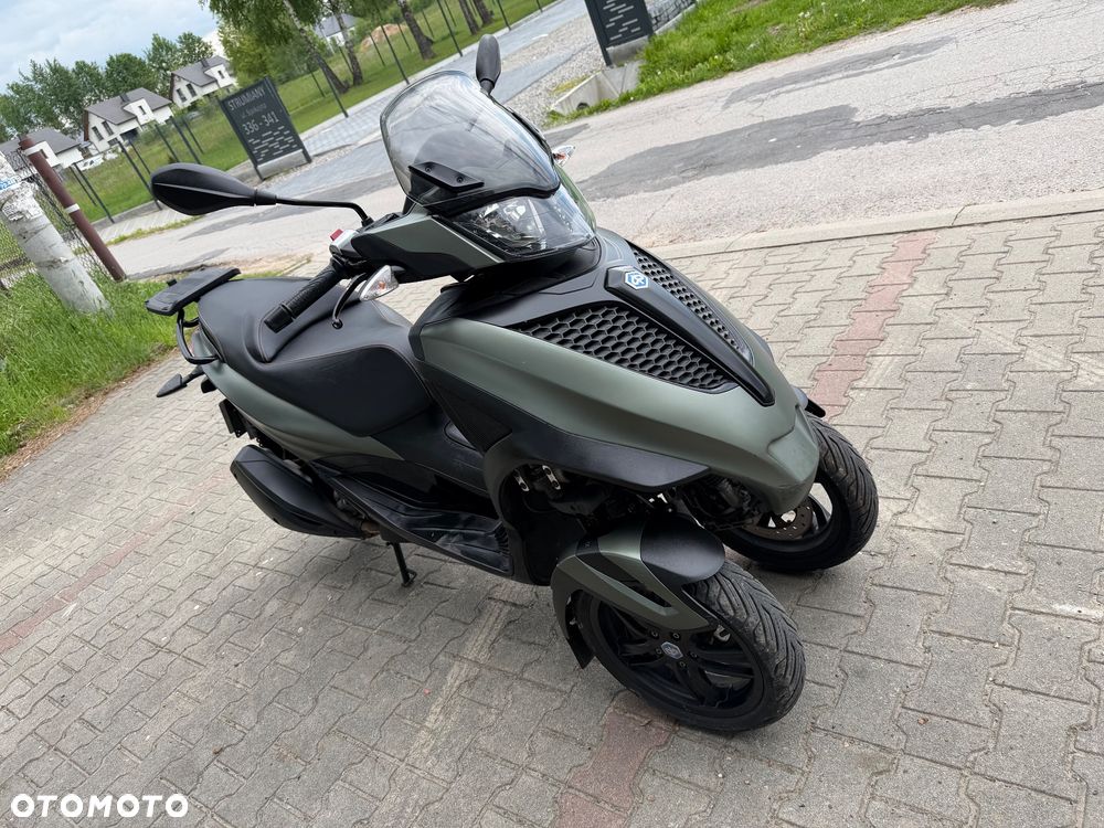 Piaggio MP-3 - 4