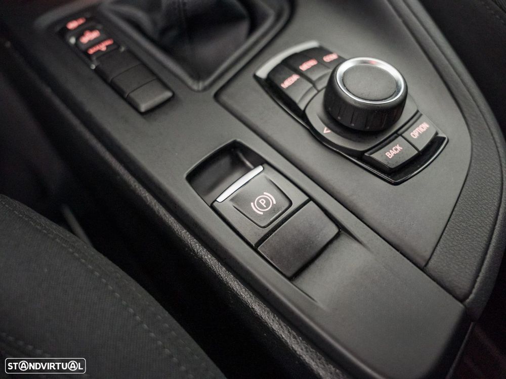 BMW X1 16 d sDrive - 23