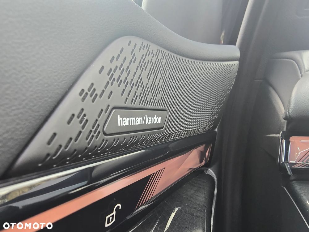 BMW Seria 5 520d xDrive mHEV M Sport - 18