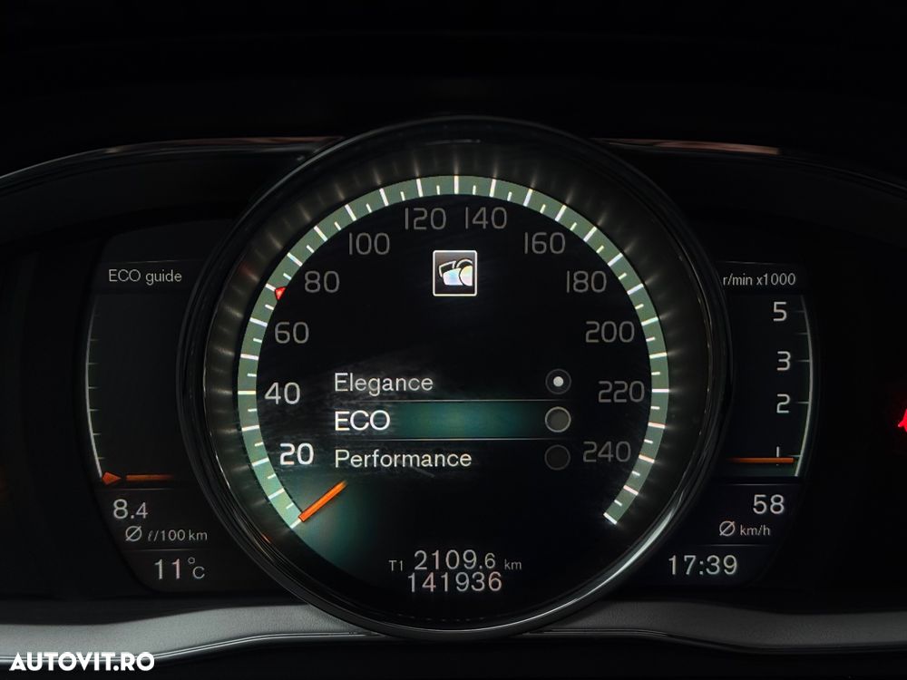 Volvo XC 60 ver-d4awd-start--stop-r--design - 12