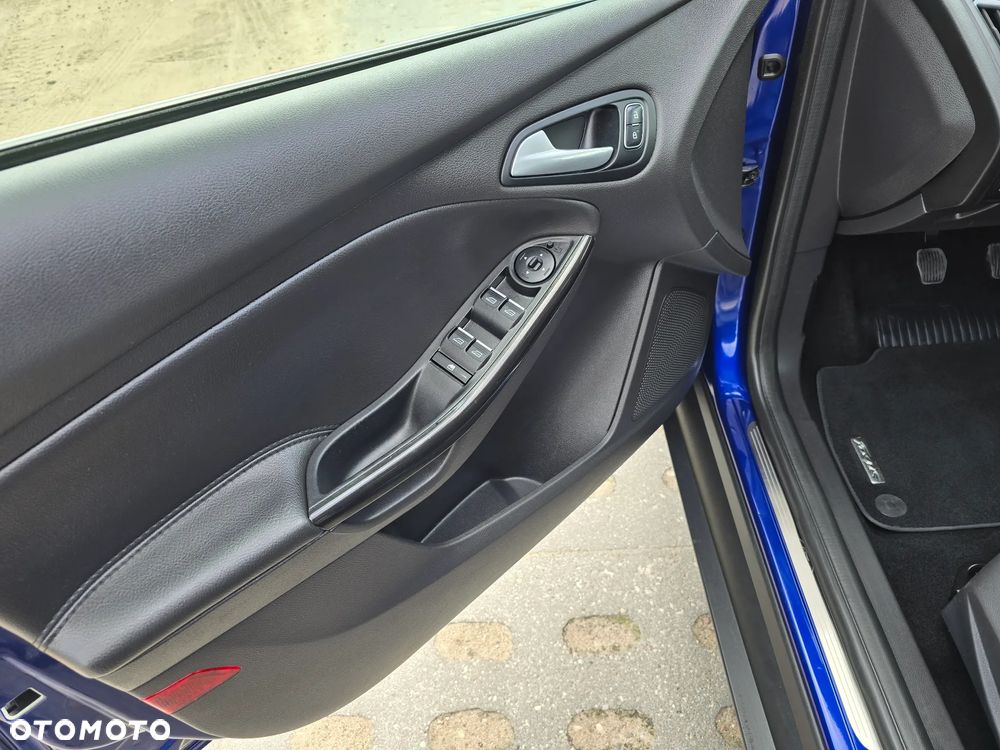 Ford Focus 1.0 EcoBoost Titanium - 20