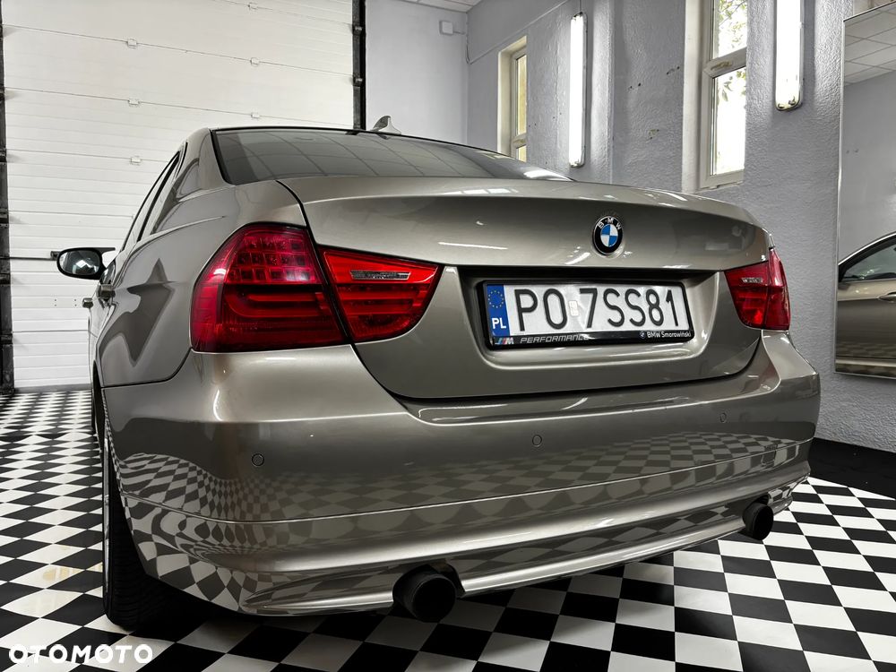 BMW Seria 3 335i Sport-Aut Luxury Line - 10