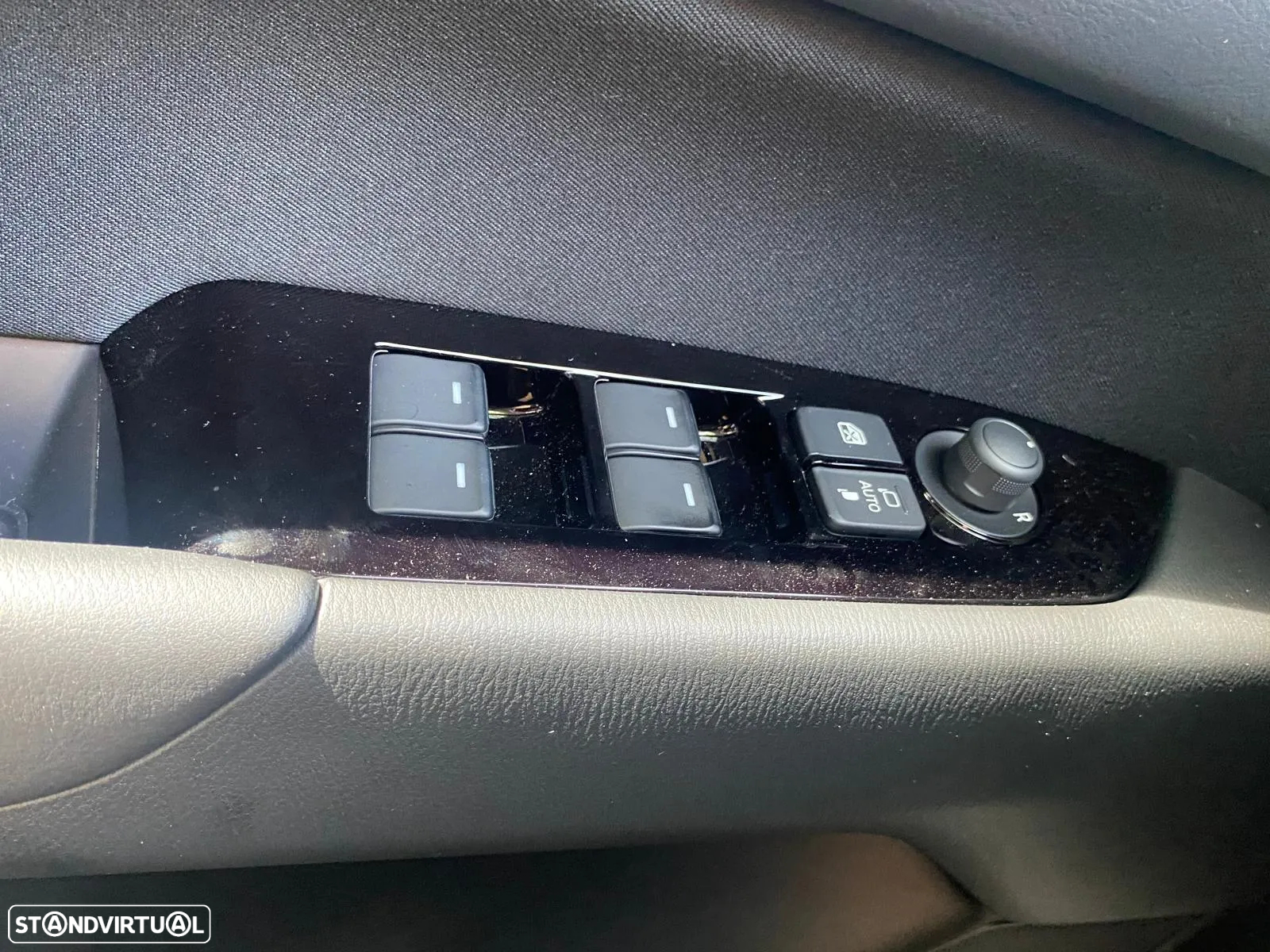 Mazda CX-5 2.0 G Centre-Line Connectivity & Convenience Pack - 7