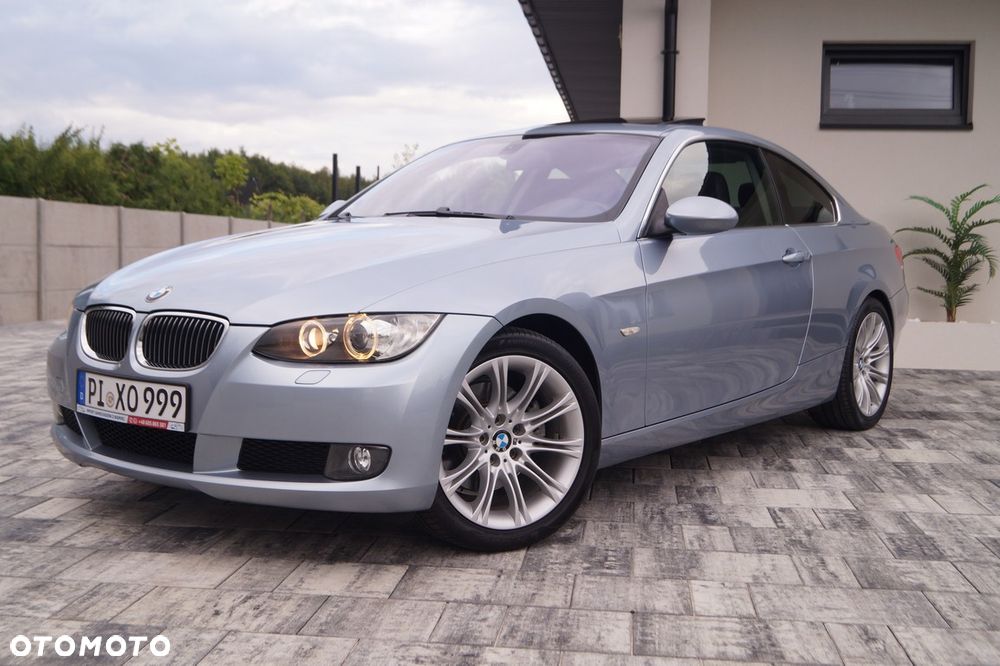 BMW Seria 3 325i - 37