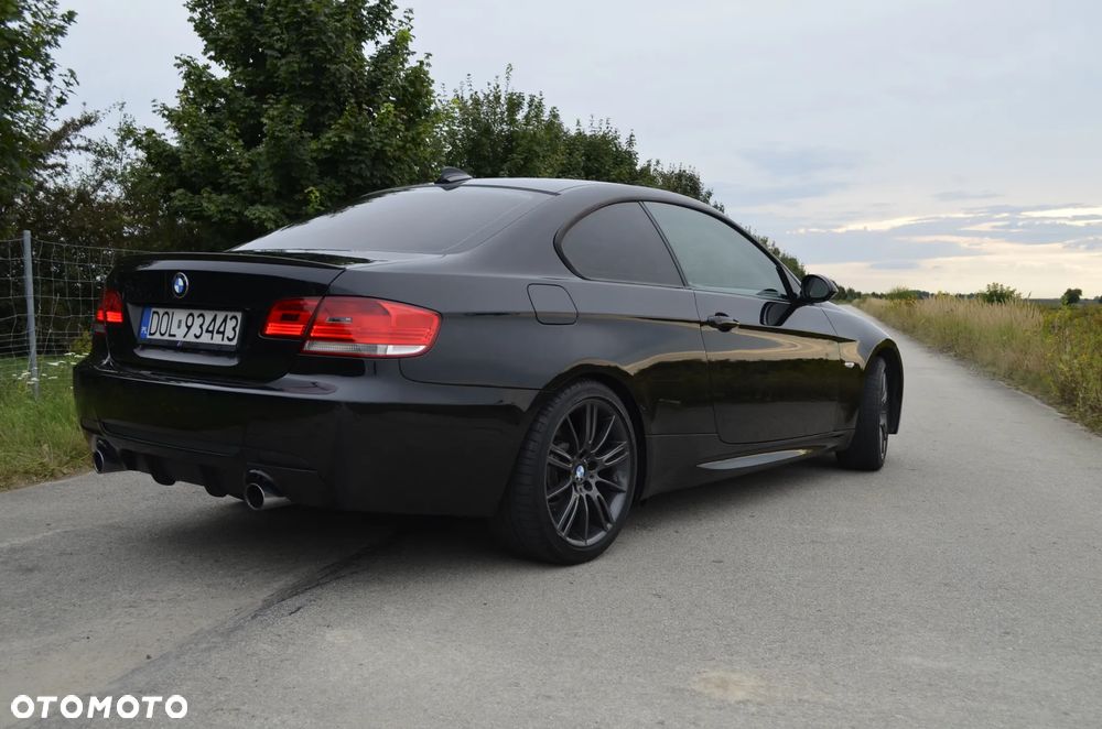 BMW Seria 3 335i xDrive Coupe - 2