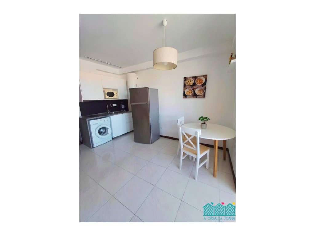 Apartamento T0 no Centro de Aveiro - Grande imagem: 2/17