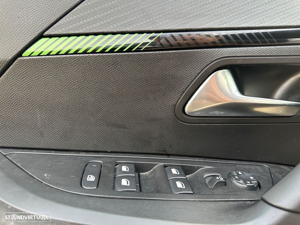Peugeot 2008 1.2 PureTech Active - 15