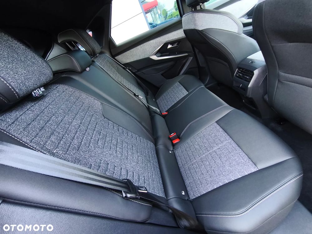 Peugeot 3008 1.6 PHEV 195 Allure S&S e-DCS7 - 10