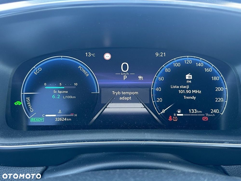 Toyota Corolla 1.8 Hybrid Style - 22