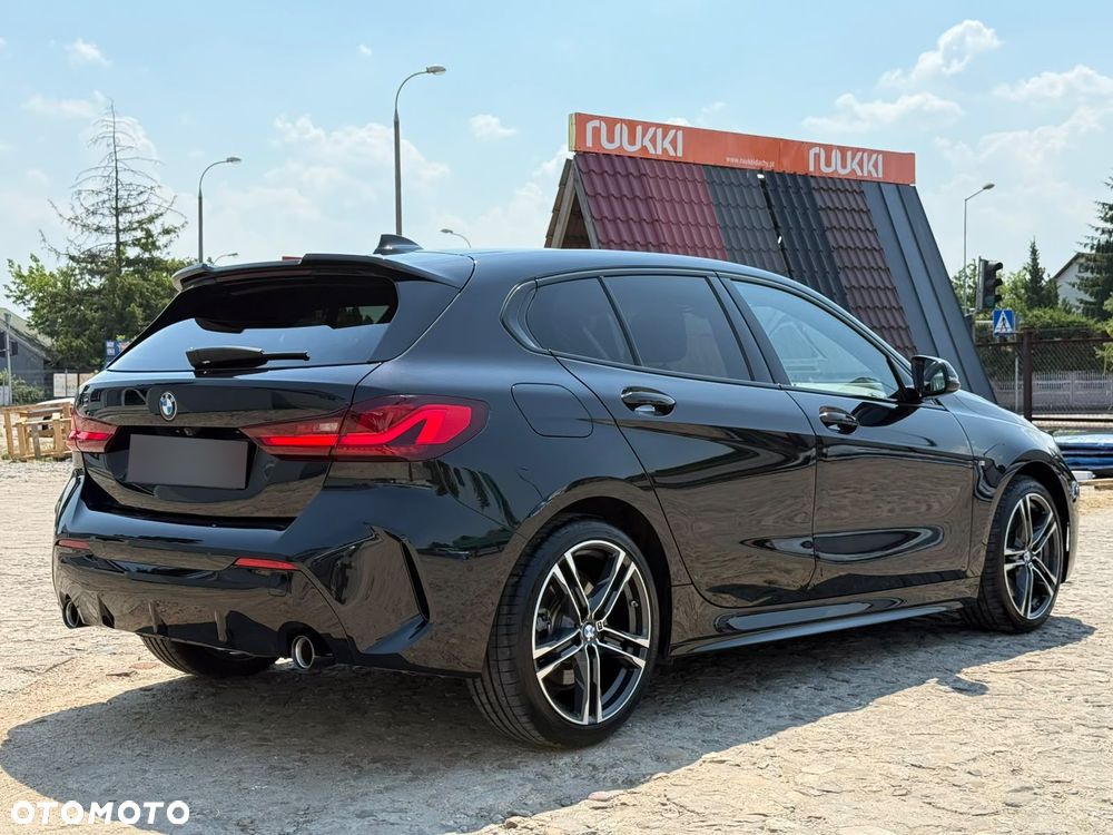 BMW Seria 1 120d M Sport - 4