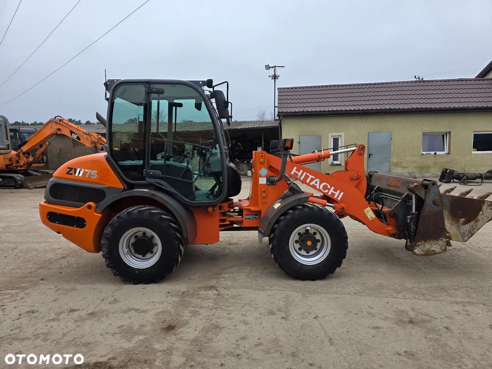 Hitachi ZW75 6500 kg Krokodyl +Widly - 6
