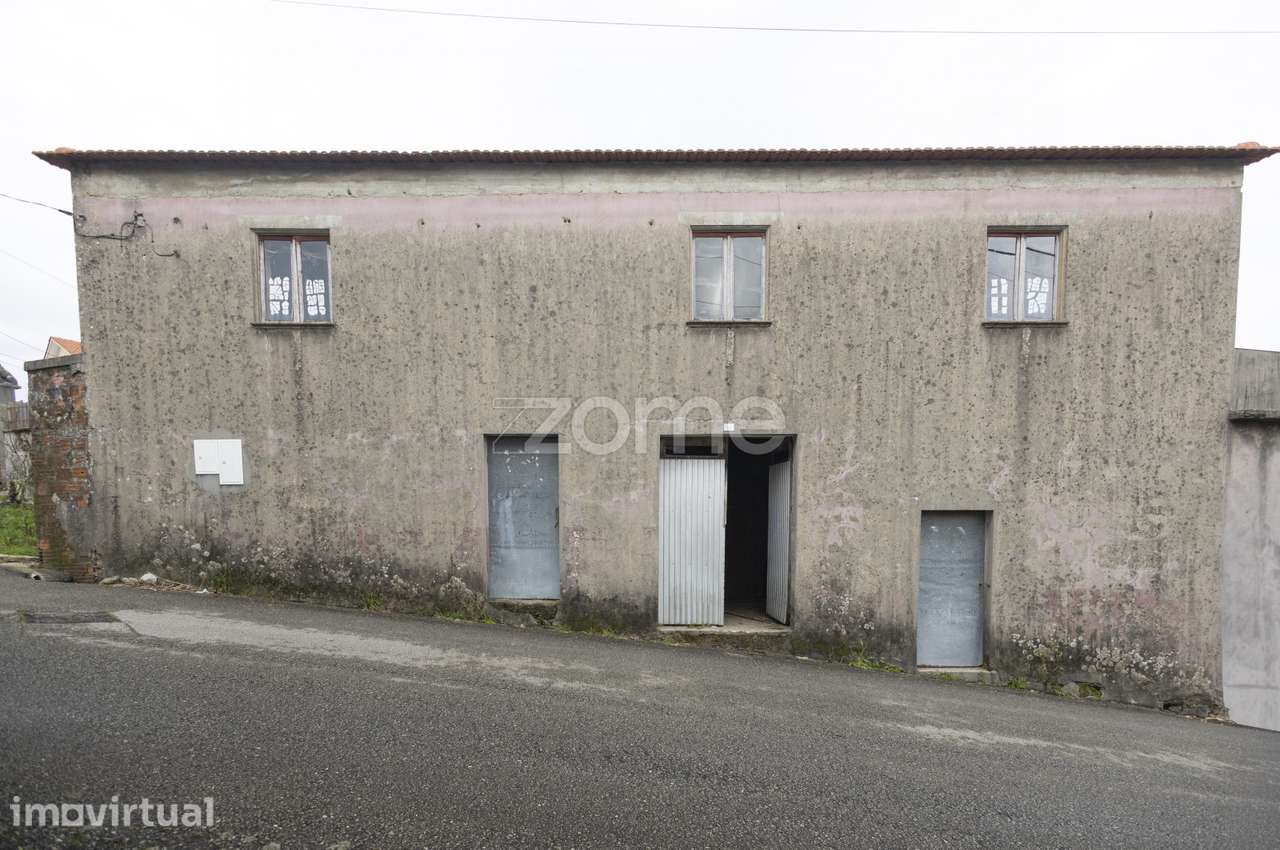Casa de aldeia com telhado novo em Sanfins- Sever do Vouga-Aveiro. - Grande imagem: 5/32