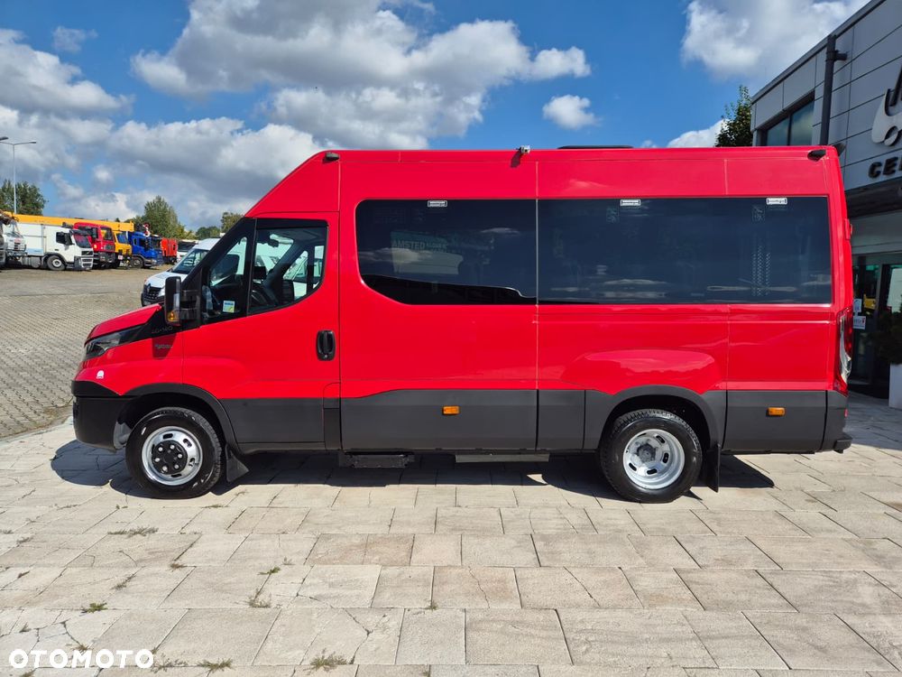 Iveco Daily 40 S 14 Forveda / CNG / BENZYNA / 10 MIEJSC / RAMPA / MIEJSCE DLA INWALIDÓW / KAMERY 360 / MOŻLIWOŚĆ 9 MIEJSC / WEBASTO / BEZWYPADKOWY - 10