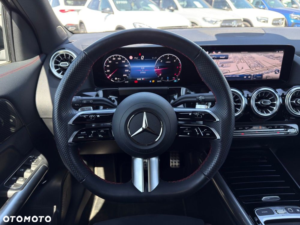 Mercedes-Benz GLA 200 d AMG Line - 20