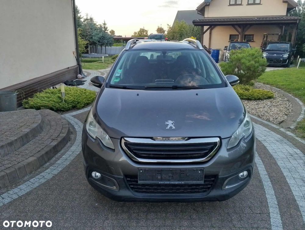 Peugeot 2008 PureTech 82 Allure - 5