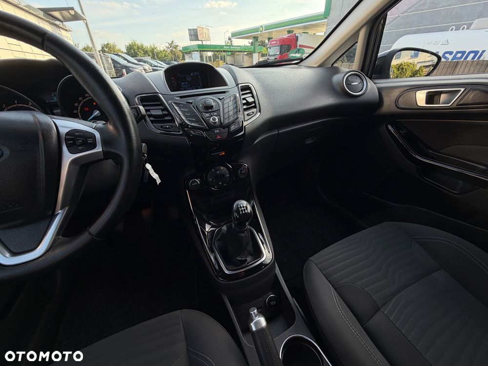 Ford Fiesta 1.4 Titanium - 38