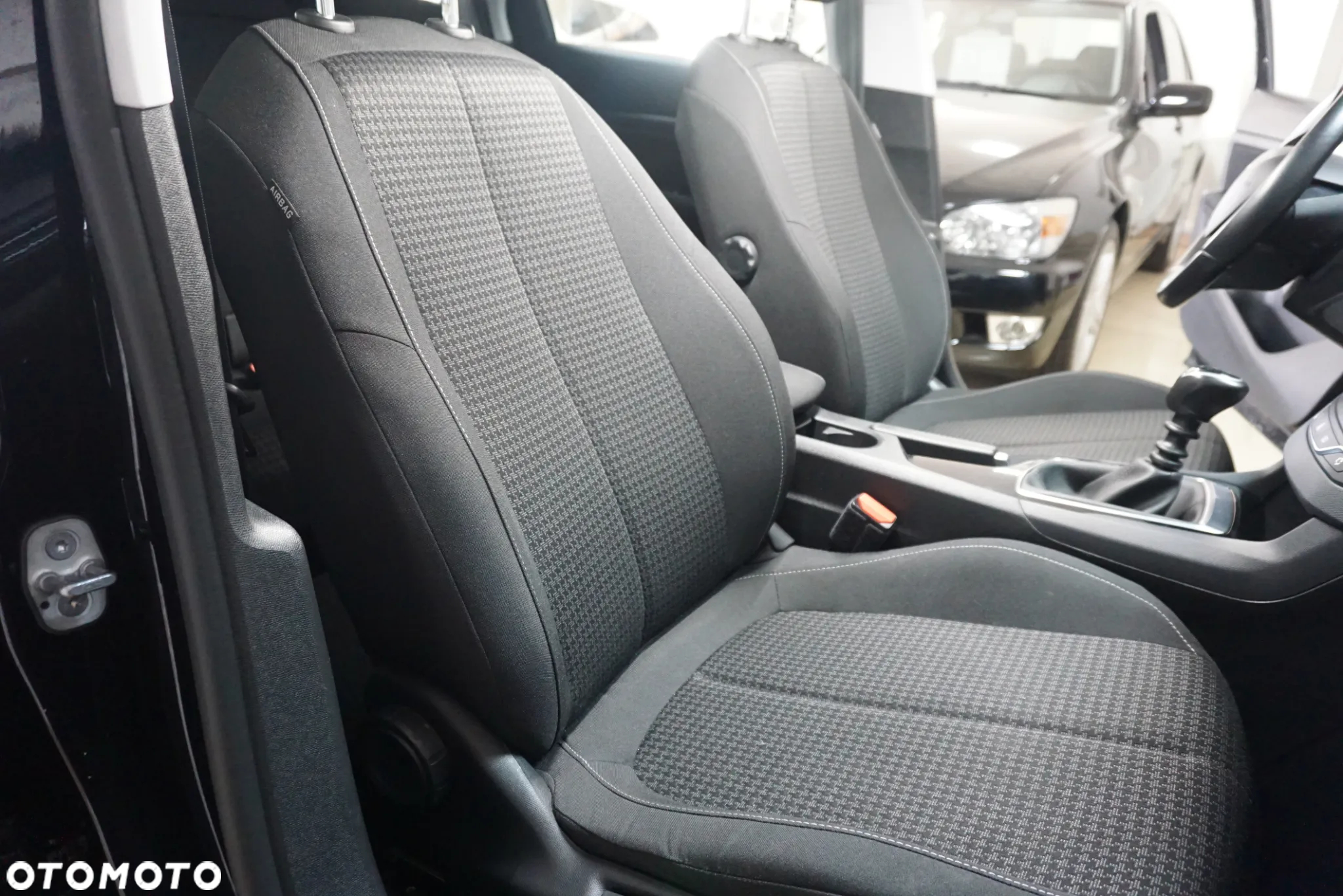 Peugeot 308 1.6 BlueHDi Active S&S - 19