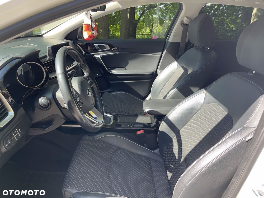 Kia Ceed 1.4 T-GDI L Business Line Plus - 12