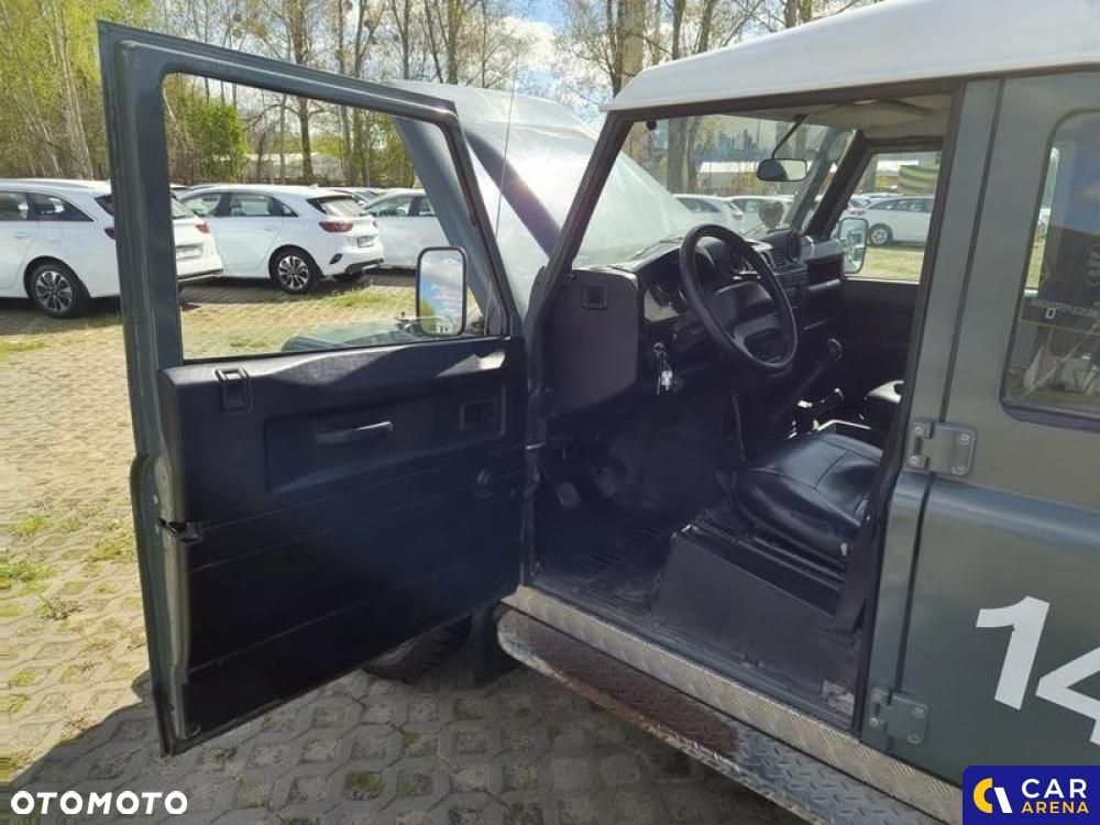 Land Rover Defender - 31