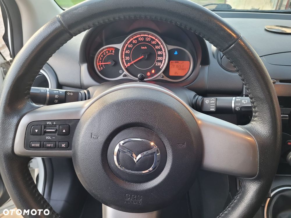 Mazda 2 1.3 MZR Sendo - 12