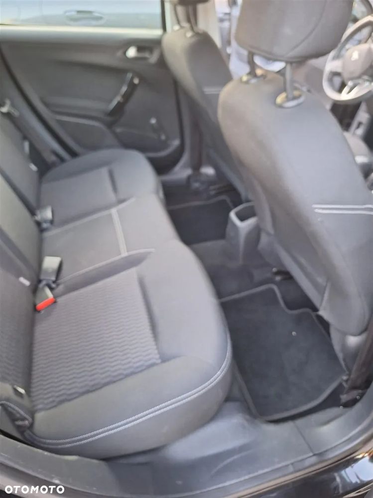 Peugeot 208 1.2 PureTech Active - 7