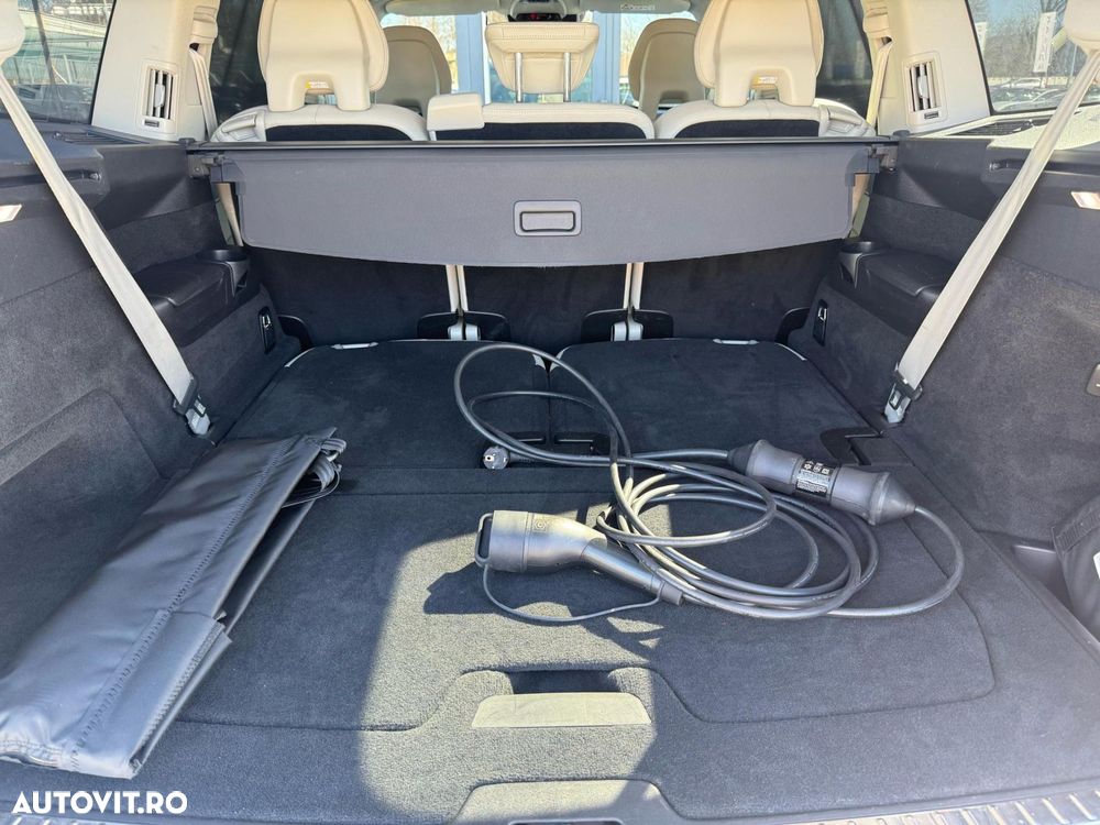 Volvo XC 90 T8 AWD Twin Engine Geartronic Inscription - 36