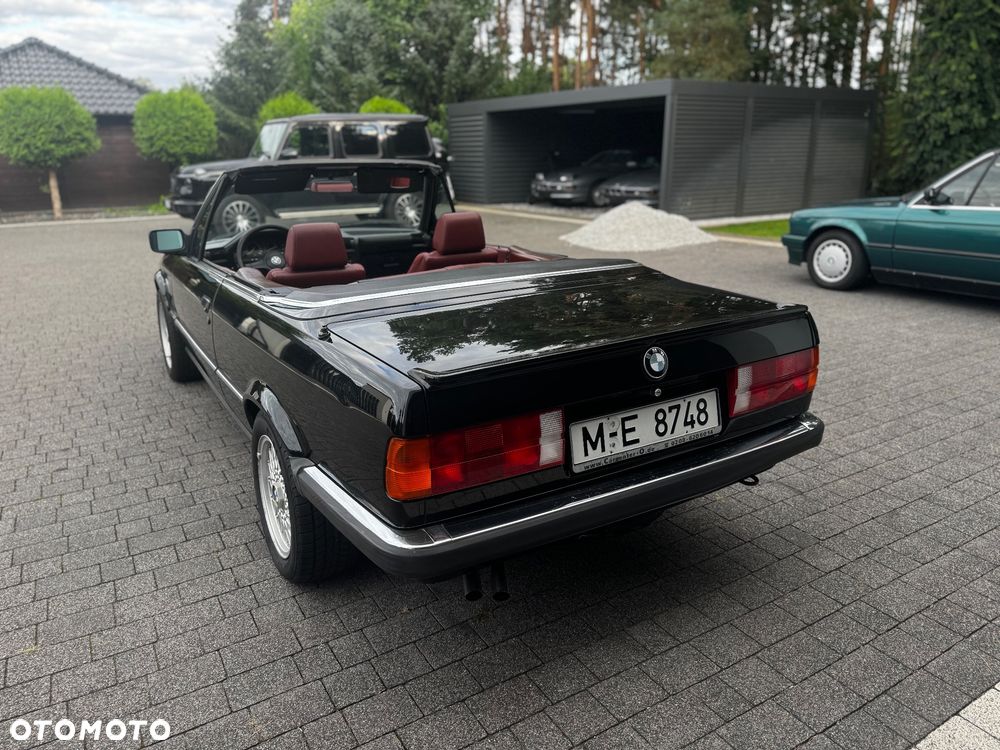 BMW Seria 3 320i - 25
