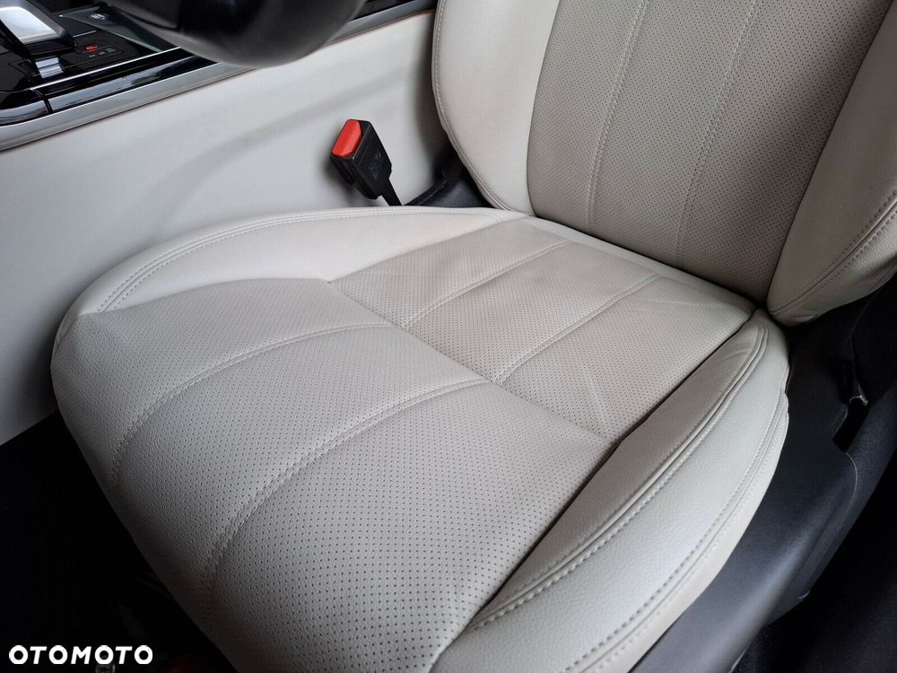 Land Rover Range Rover Velar - 28