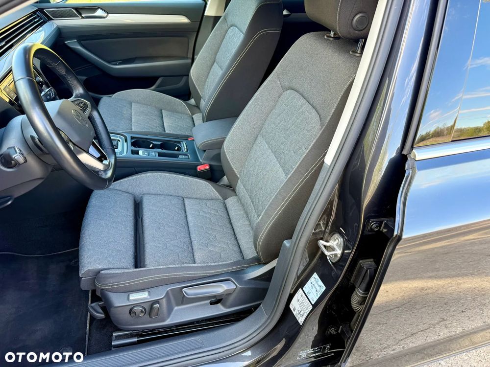 Volkswagen Passat 2.0 TDI EVO Business DSG - 11
