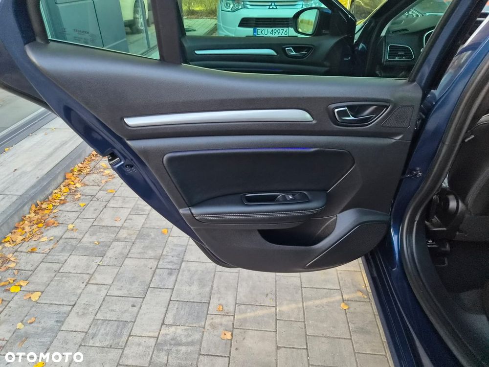 Renault Megane ENERGY TCe 115 Start & Stopp Paris Business - 28