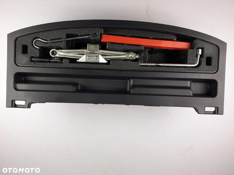 Zestaw Do Zmiany Koła HONDA CR V 2.0H od 2019 roku - 1