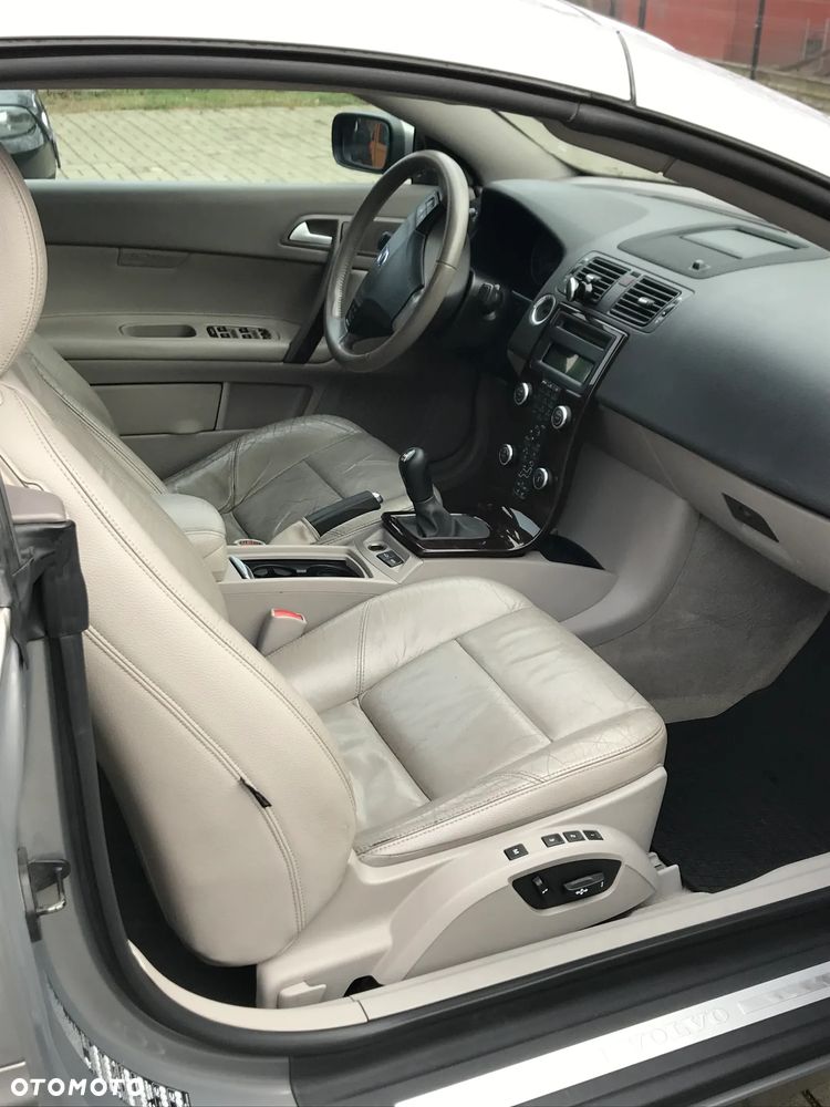 Volvo C70 2.4i Momentum - 6