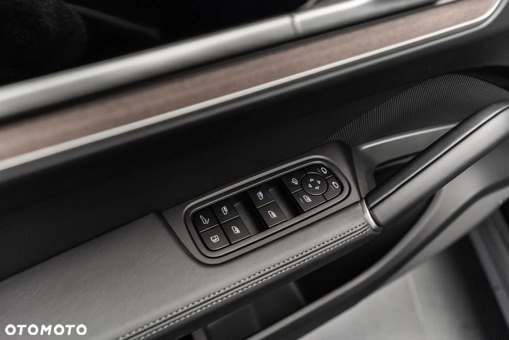 Porsche Cayenne E-Hybrid PHEV - 27