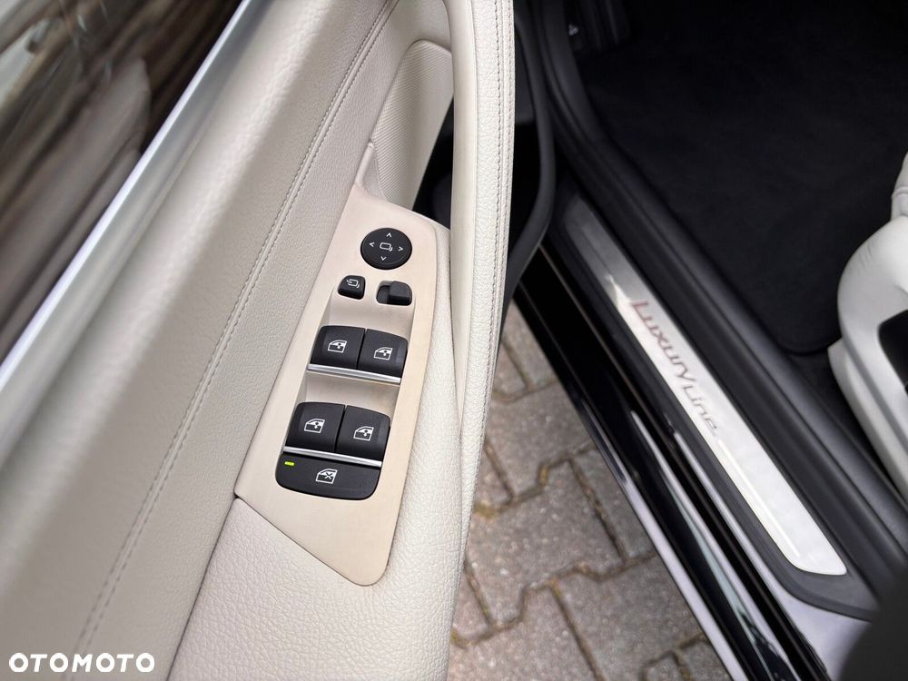 BMW Seria 5 520d xDrive Luxury Line - 14