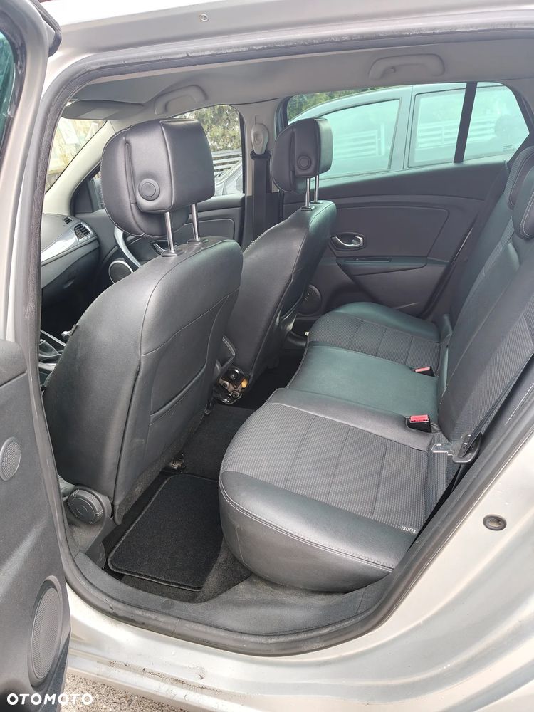 Renault Megane 1.9 dCi Dynamique Euro5 - 26