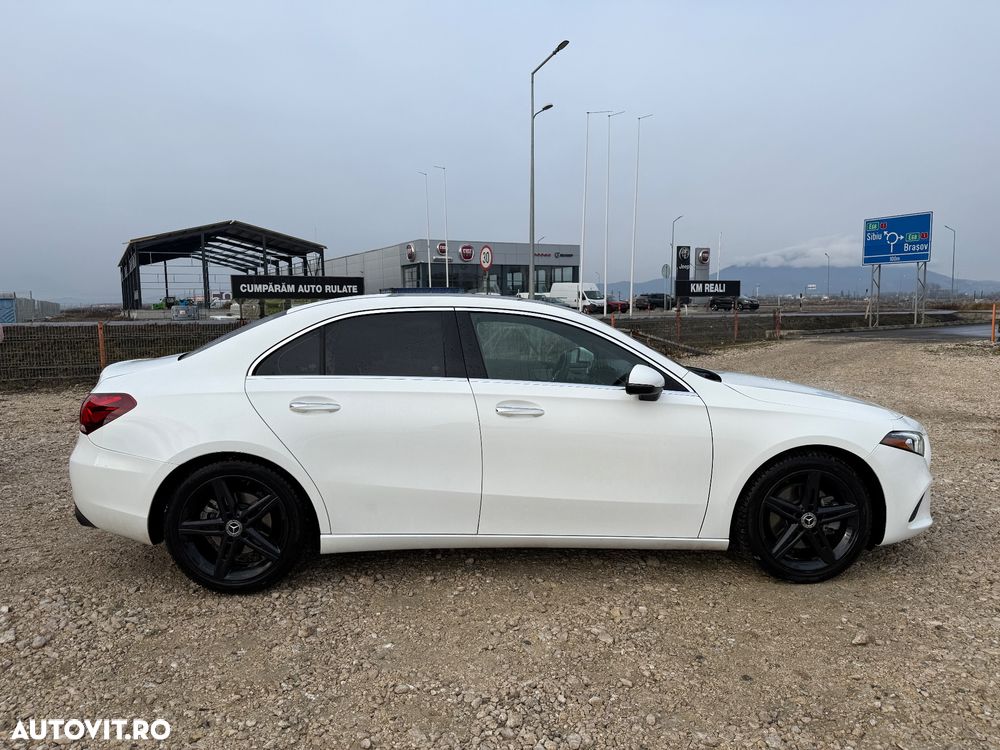 Mercedes-Benz A 220 Sedan 7G-DCT - 21