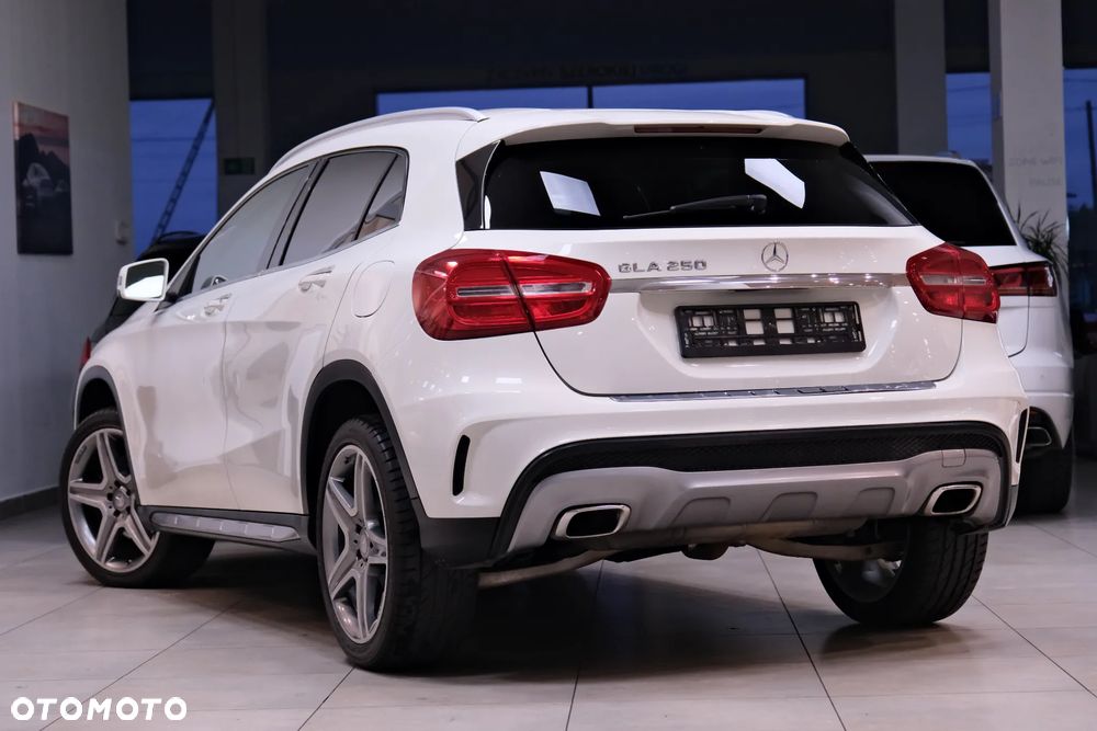 Mercedes-Benz GLA 250 7G-DCT SCORE - 11