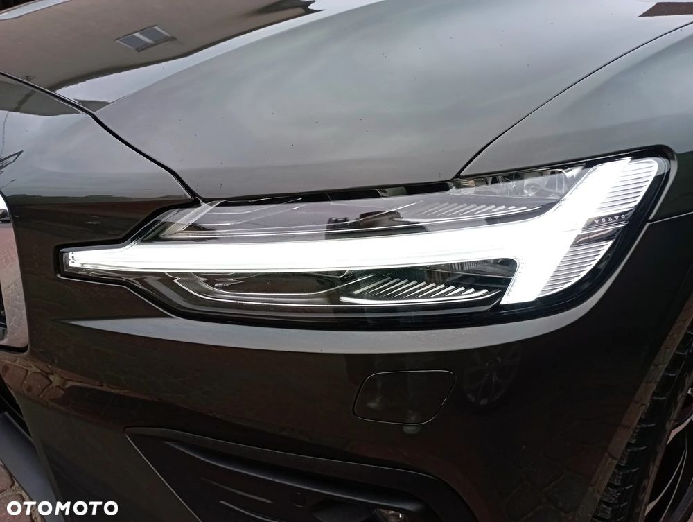 Volvo V60 D4 Momentum Pro - 30